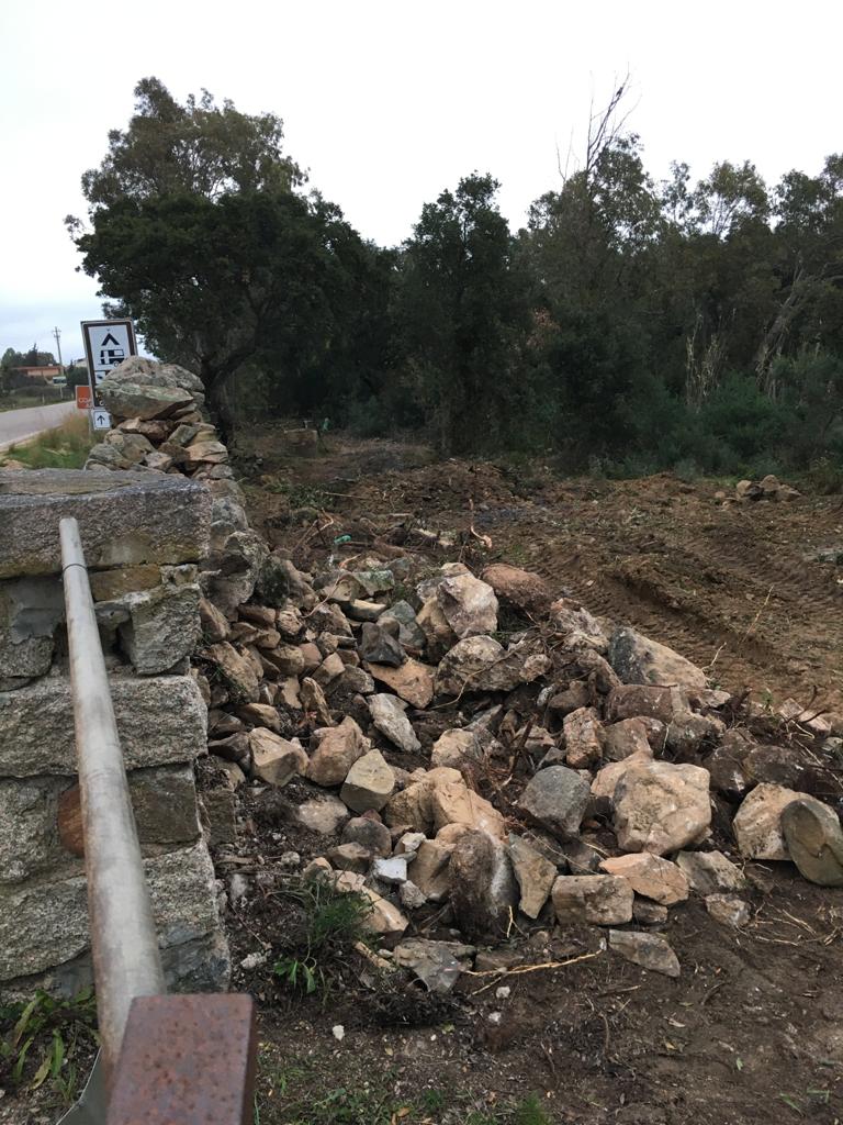 Arzachena Rifacimento muri a secco parco Saloni 3
