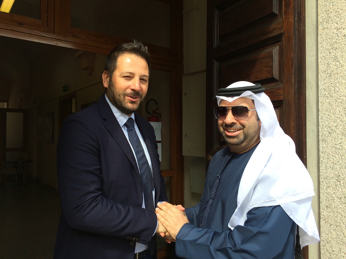 Il sindaco di Arzachena Roberto Ragnedda e Ibrahim Ahli director of investment department di Dubai web4