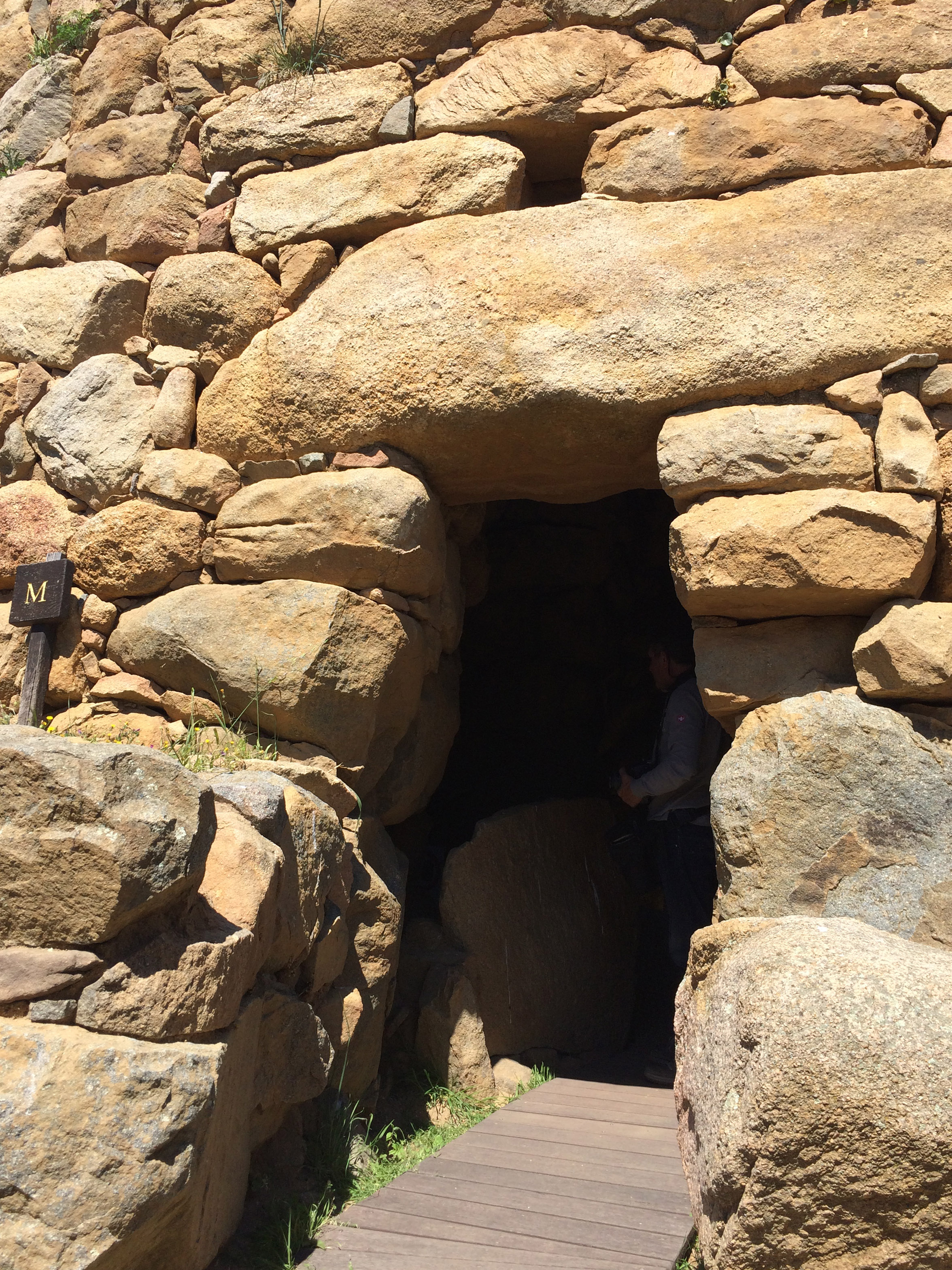 Ingresso nuraghe la prisgiona