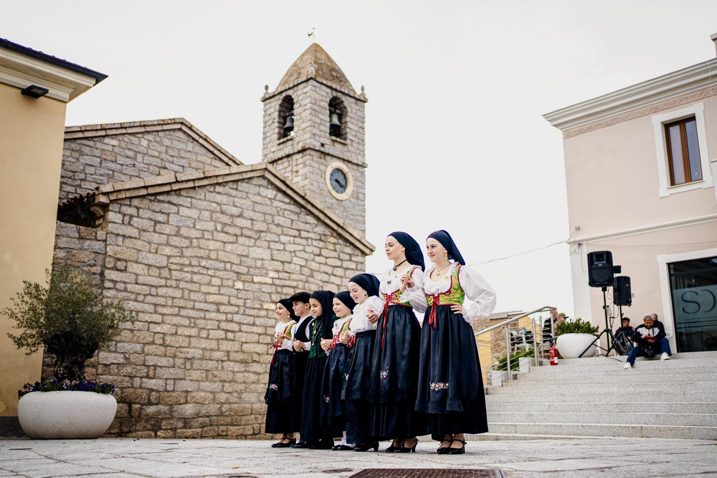 Un momento del Pasquetta Sound festival in piazza Risorgimento