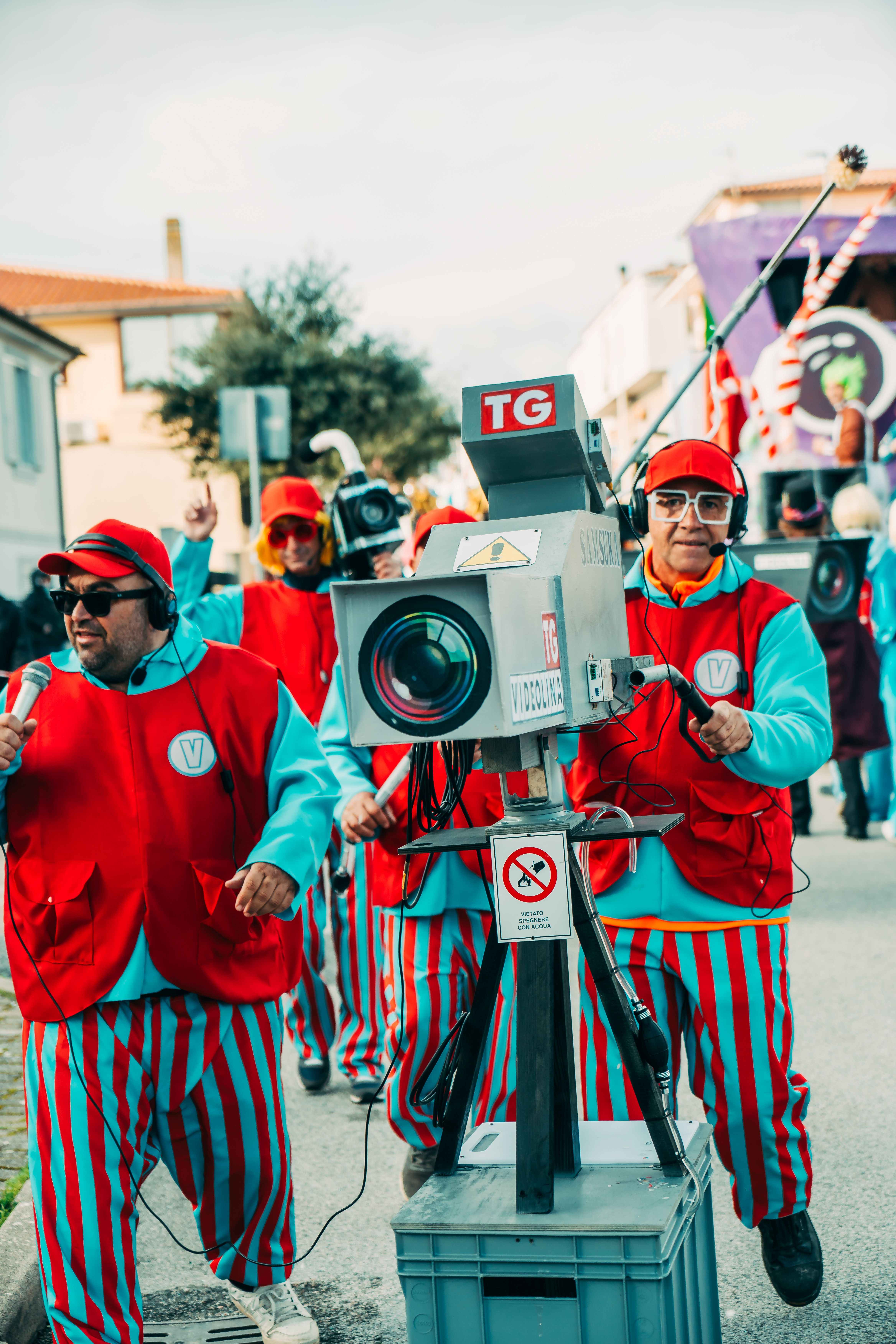 Uno dei carri in scena per il Carnevale Arzachenese 2026
