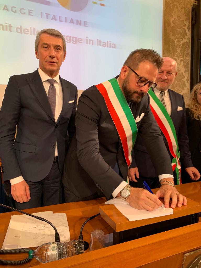 Sindaco Roberto Ragnedda firma protocollo dintesa G20 spiagge italiane