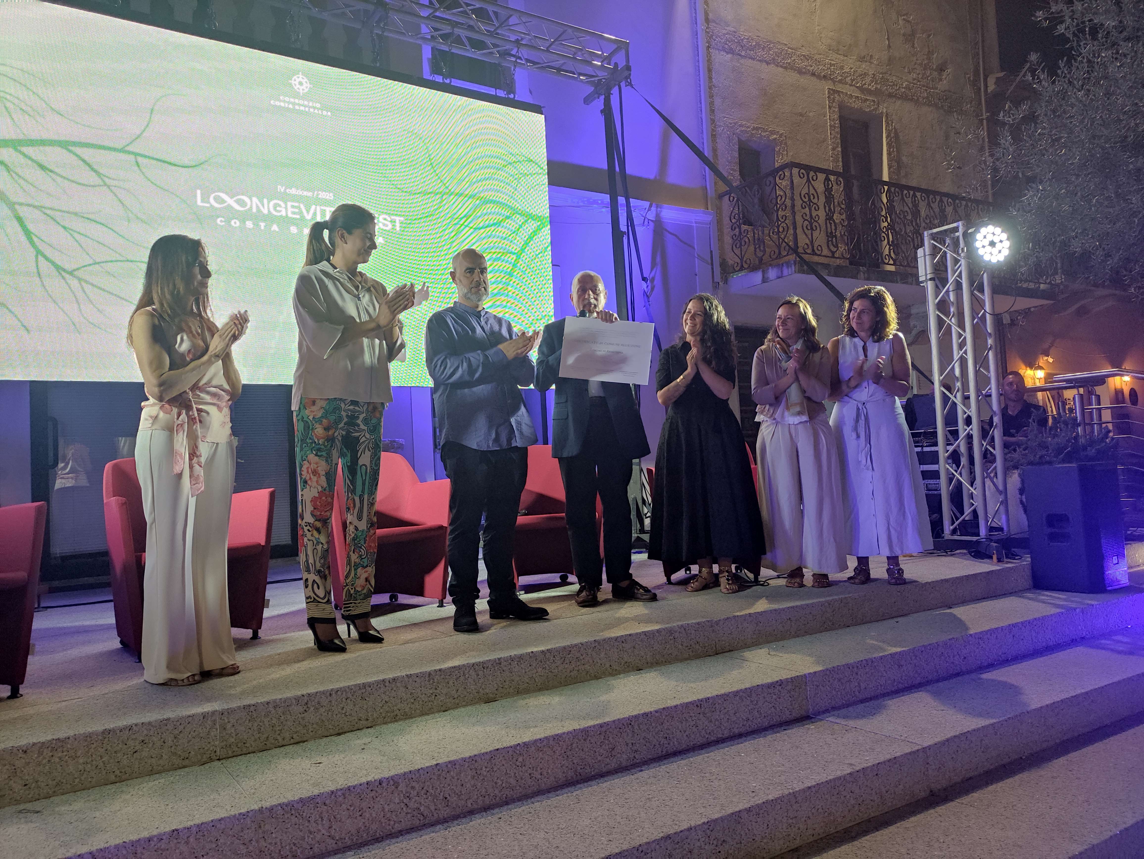 Consegna pergamena Blue Zone per Arzachena